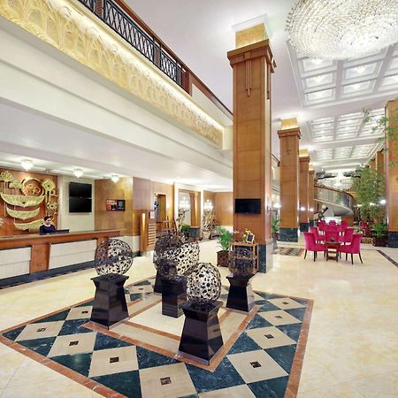Novotel Solo Екстериор снимка