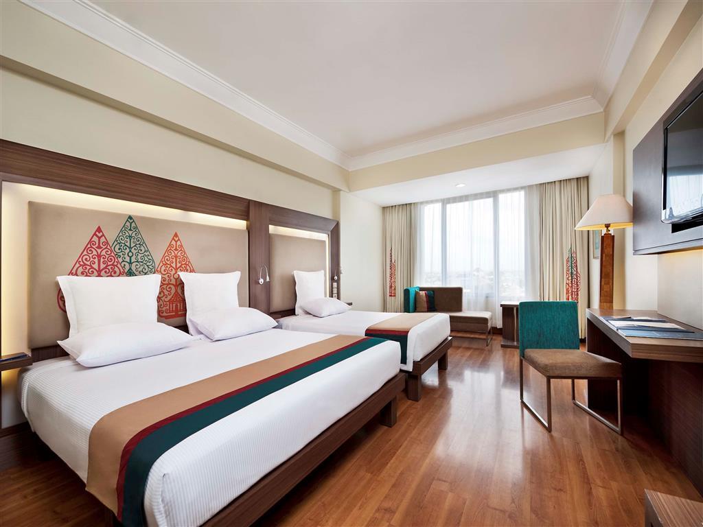 Novotel Solo Екстериор снимка