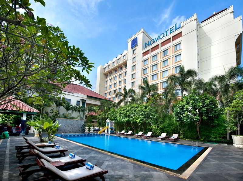 Novotel Solo Екстериор снимка