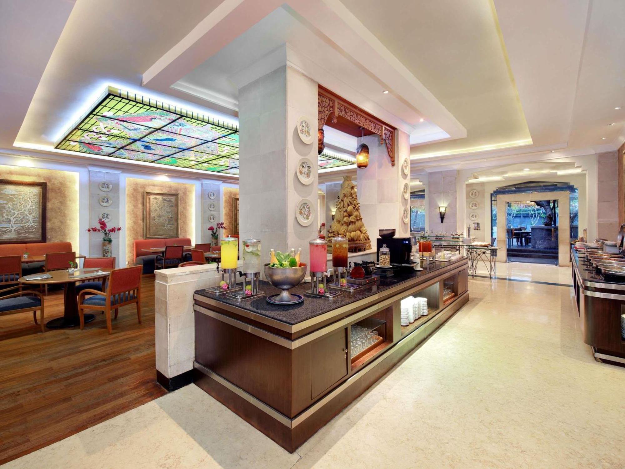 Novotel Solo Екстериор снимка