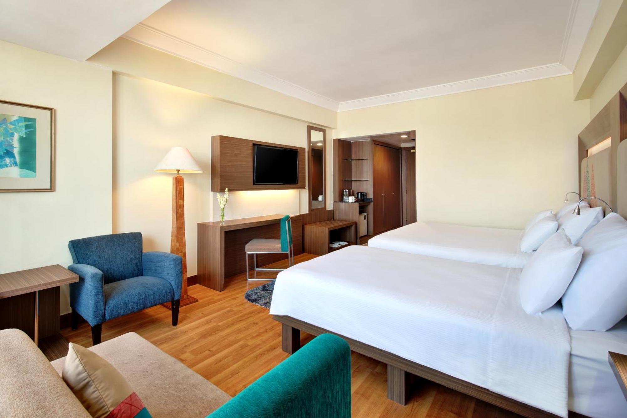 Novotel Solo Екстериор снимка