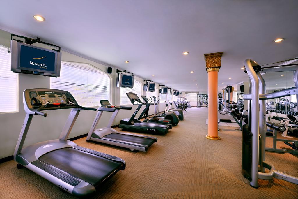 Novotel Solo Екстериор снимка